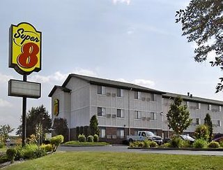 Super 8 By Wyndham Milwaukee Airport,Wisconsin>>Milwaukee,2 star