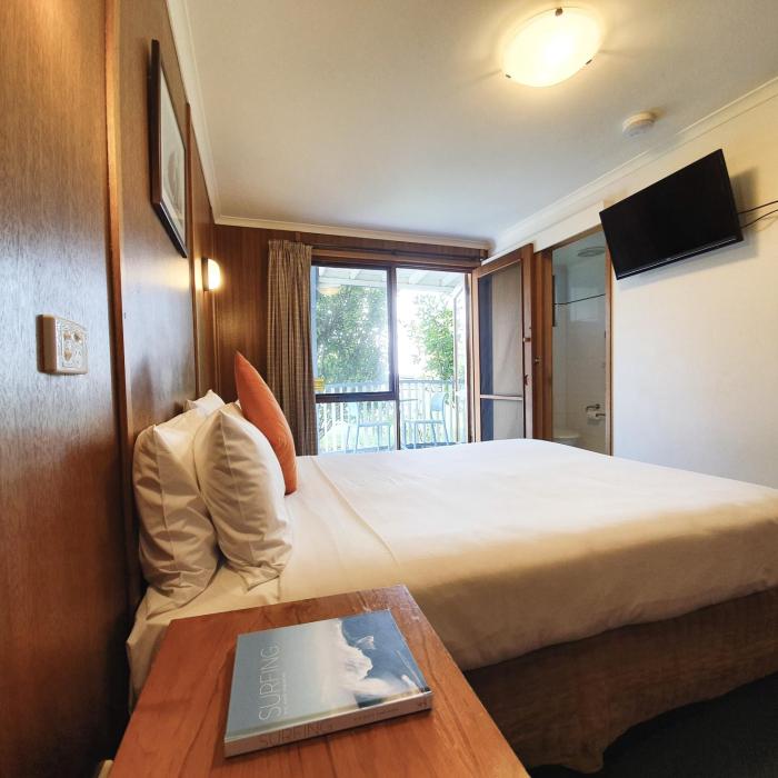 point lonsdale guest house