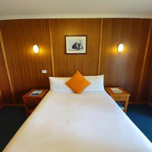point lonsdale guest house