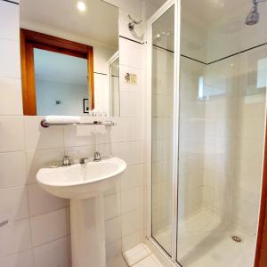 point lonsdale guest house