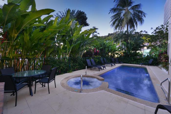 port douglas apartments adults only oasis