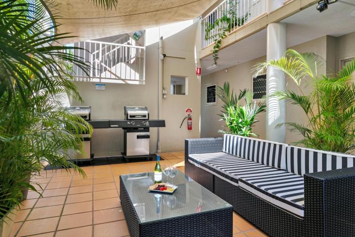 port douglas apartments adults only oasis
