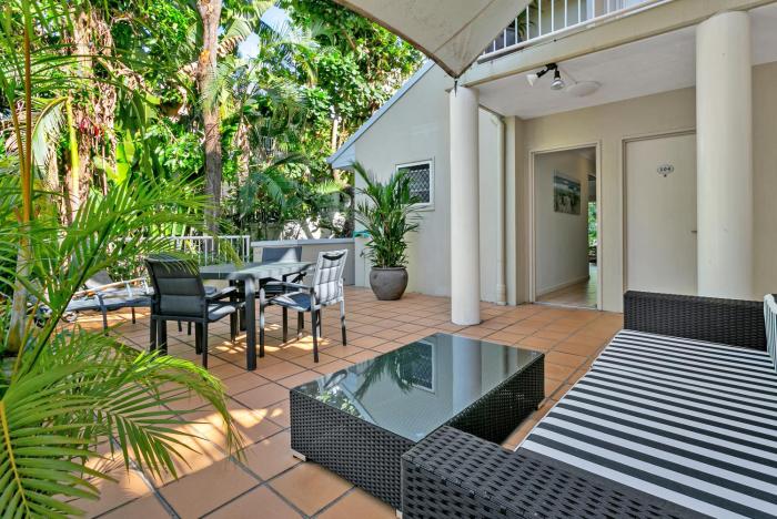 port douglas apartments adults only oasis