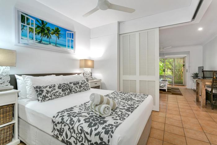 port douglas apartments adults only oasis