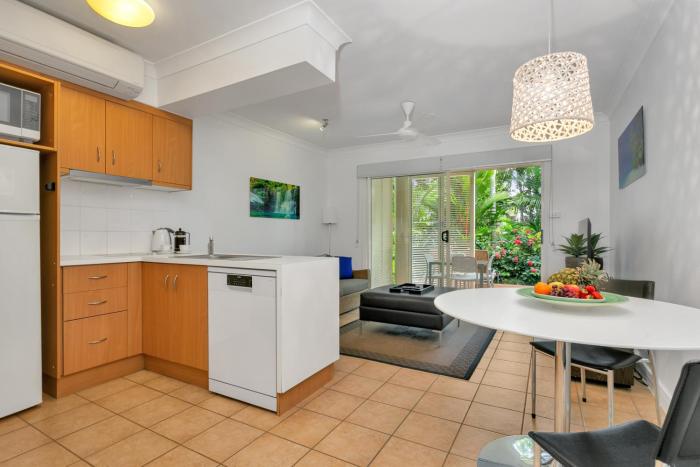 port douglas apartments adults only oasis