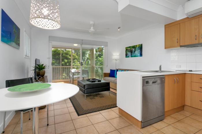 port douglas apartments adults only oasis