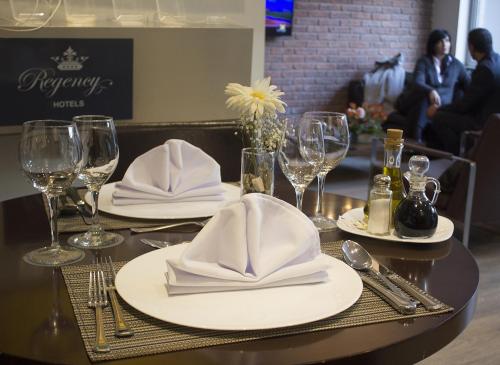 regency golf hotel urbano