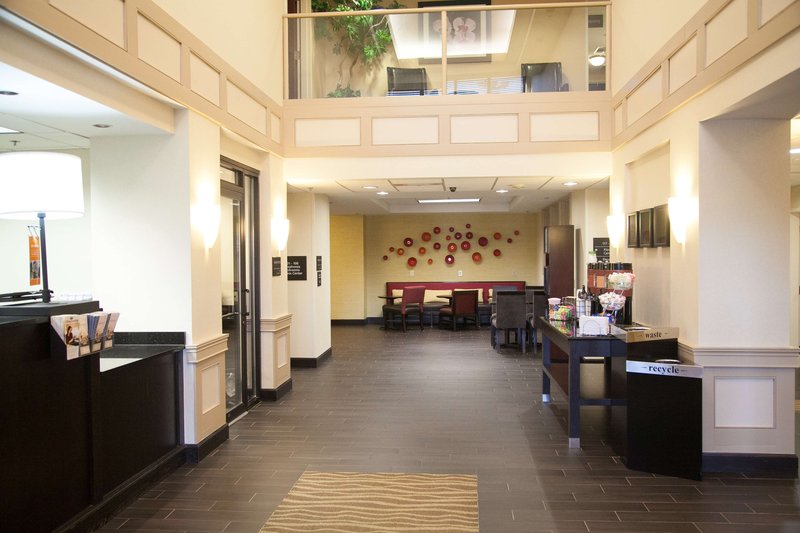 hampton inn and suites alpharetta roswell