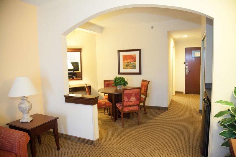 hampton inn and suites alpharetta roswell