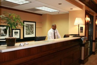hampton inn and suites alpharetta roswell
