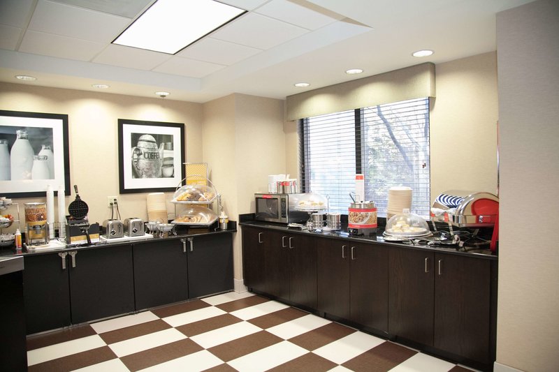 hampton inn and suites alpharetta roswell