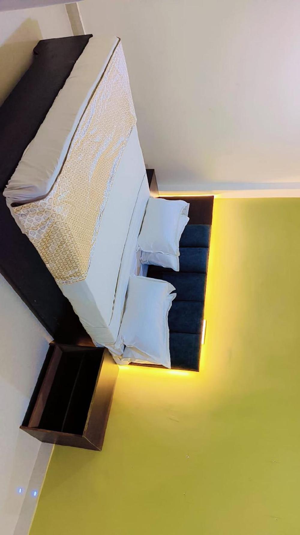 hotel shree radha rani palace