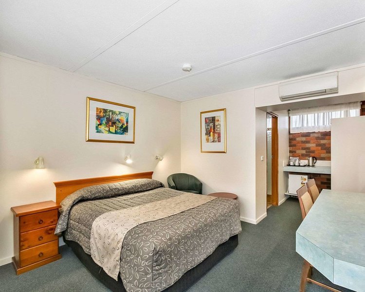 cedar lodge motel morwell