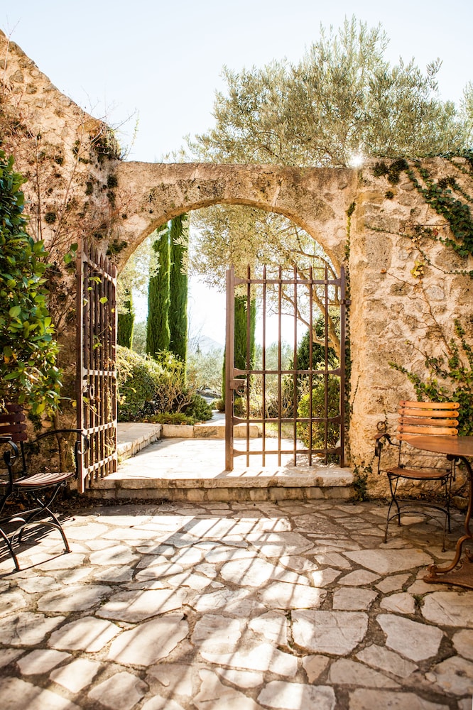 la bastide de moustiers