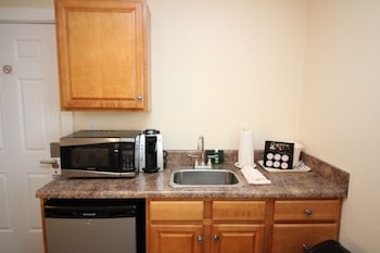 fin n feather waterside inn by kees vacations