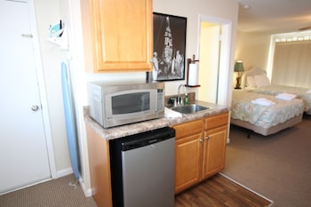 fin n feather waterside inn by kees vacations