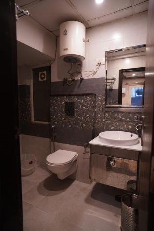 akshay corporate hotel
