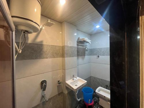 hotel aapno shyam and restaurant