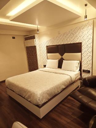 V Grand,,2 star