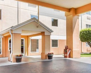 Comfort Suites Portland Airport,Oregon>>Multnomah,3 star