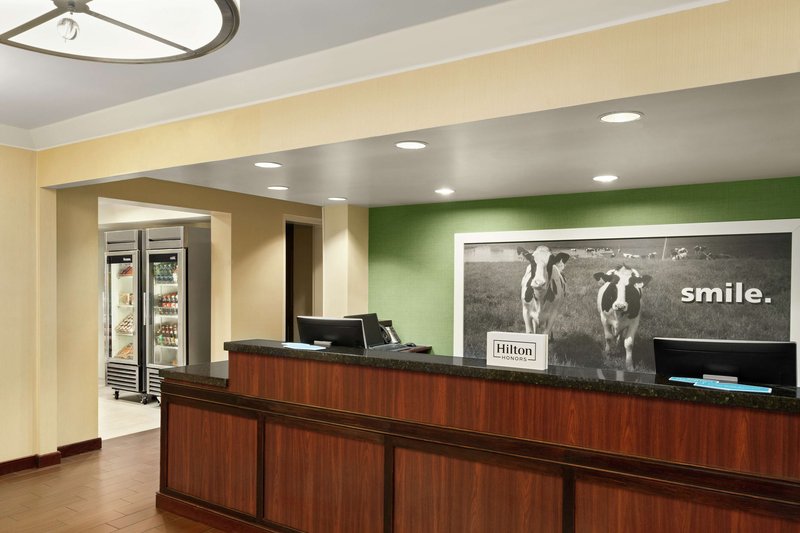 hampton inn portland airport