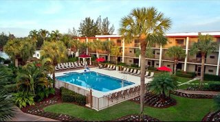 Red Roof Inn Plus+ & Suites Naples Downtown-5Th Ave S,Collier>>Cape Coral,3 star