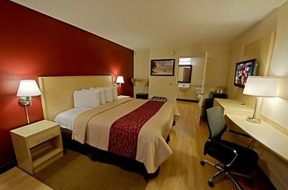 Red Roof Inn Plus+ & Suites Naples Downtown-5Th Ave S,Collier>>Cape Coral,3 star
