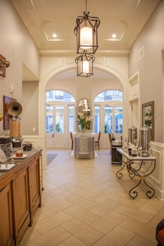 hotel st pierre a french quarter inns hotel