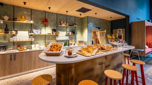Greet Hotel Reims Tinqueux (Septembre 2025),Route De Soissons,0 star