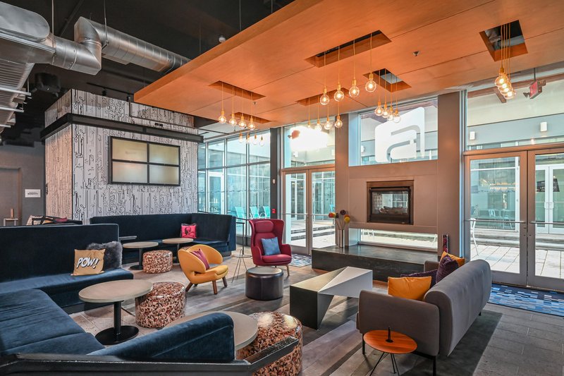 aloft charleston airport and convention center