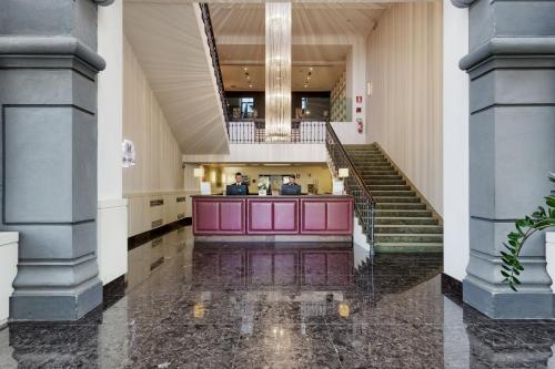 italiana hotels milan rho fair