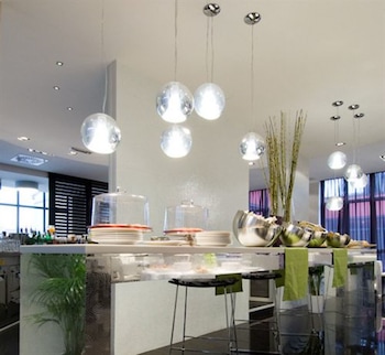 italiana hotels milan rho fair