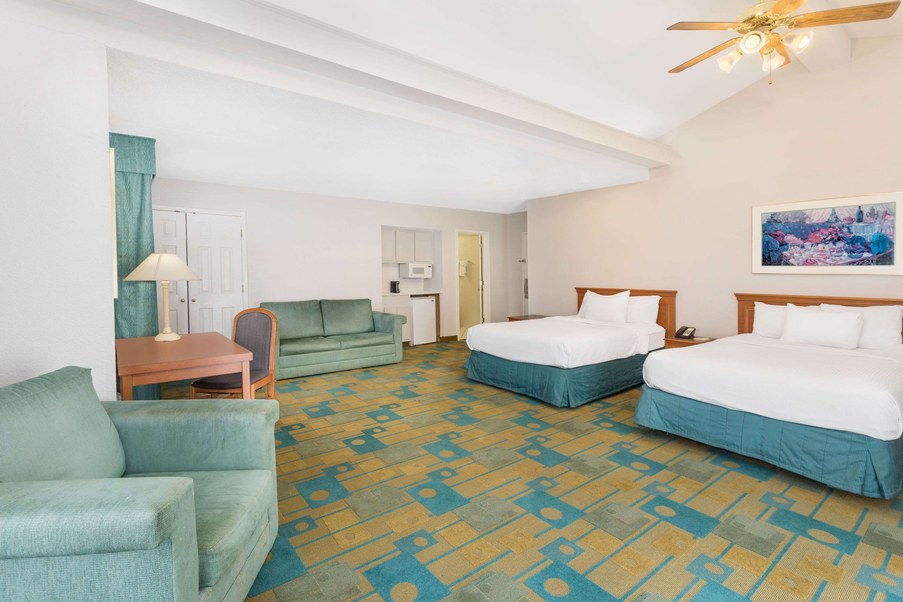 days inn and suites by wyndham huntsville