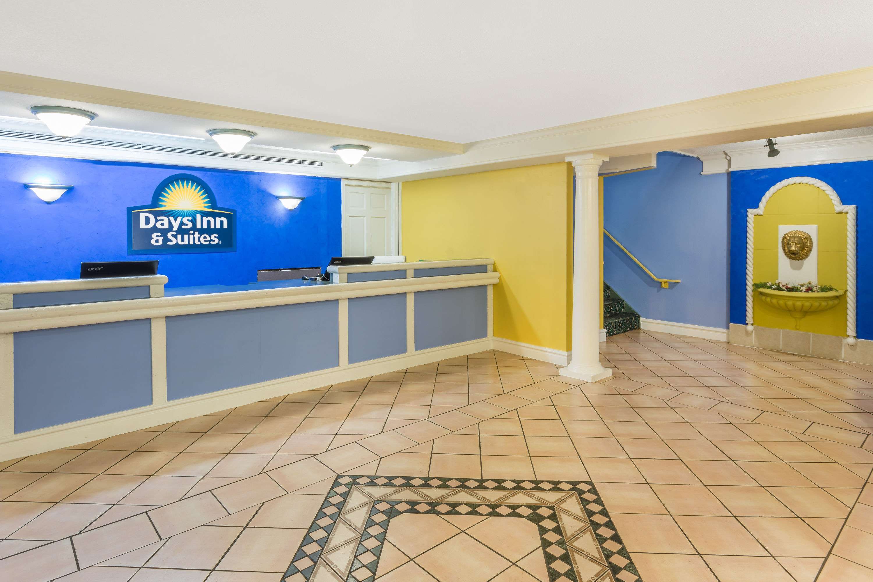 days inn and suites by wyndham huntsville