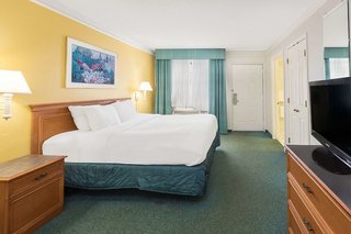 days inn and suites by wyndham huntsville