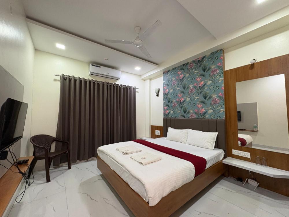 hotel mayur residency