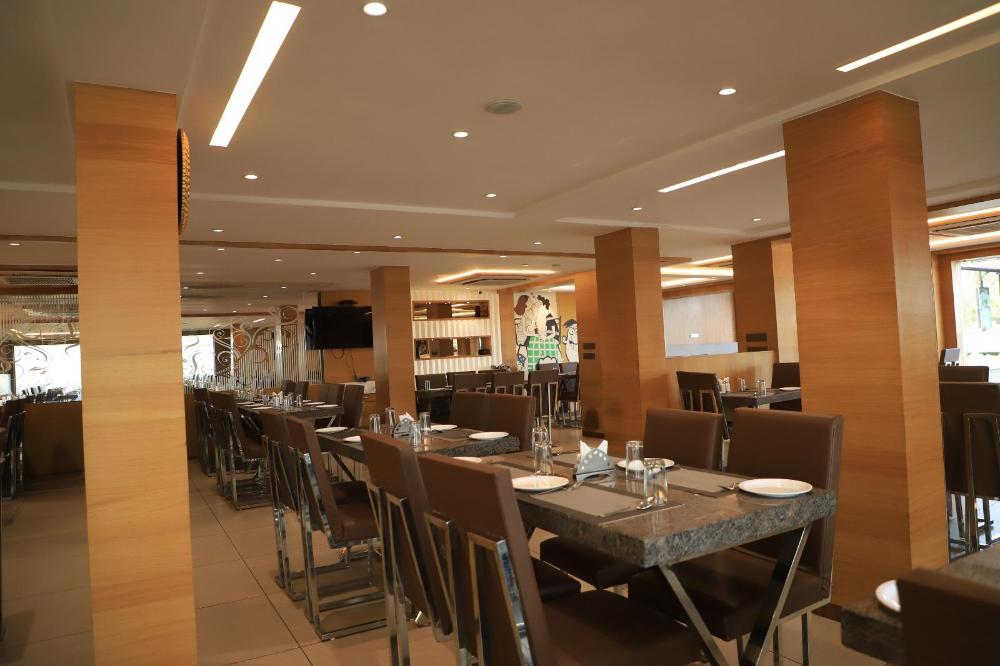 j d hotel
