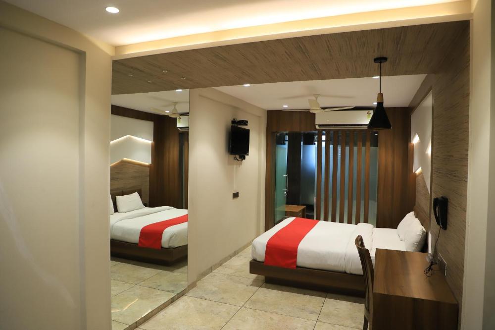 j d hotel