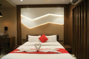 j d hotel