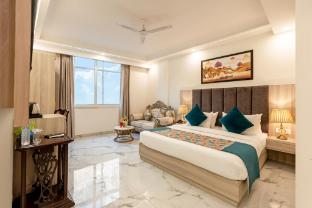 hotel east end