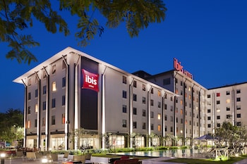 ibis bangkok riverside