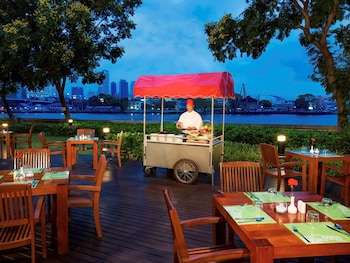 ibis bangkok riverside