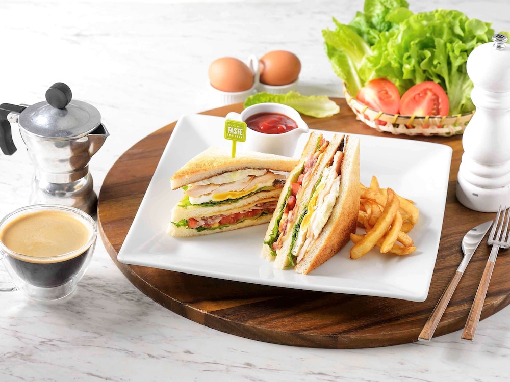 ibis bangkok riverside