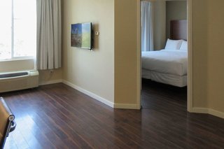 Comfort Inn & Suites Near Ontario Airport,Ontario>>Los Angeles,3 star