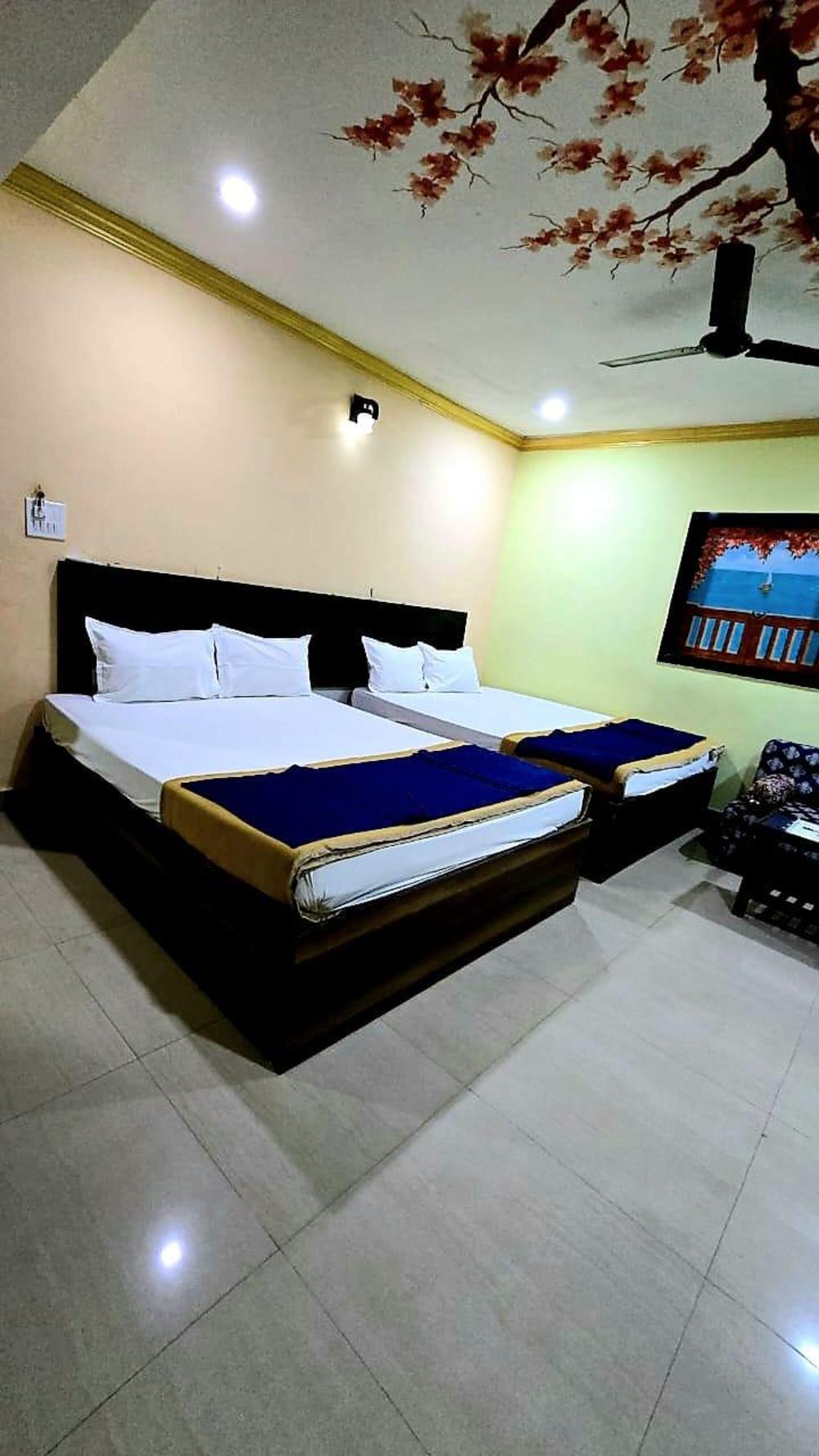 hotel krish baga