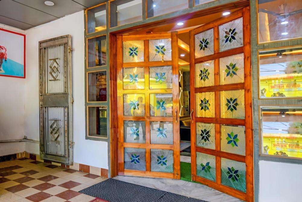 hotel ashirbad i comfort near railway station