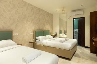 sri varee residency