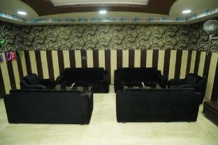 comfort stay saheed path ahimamau near lulu mall