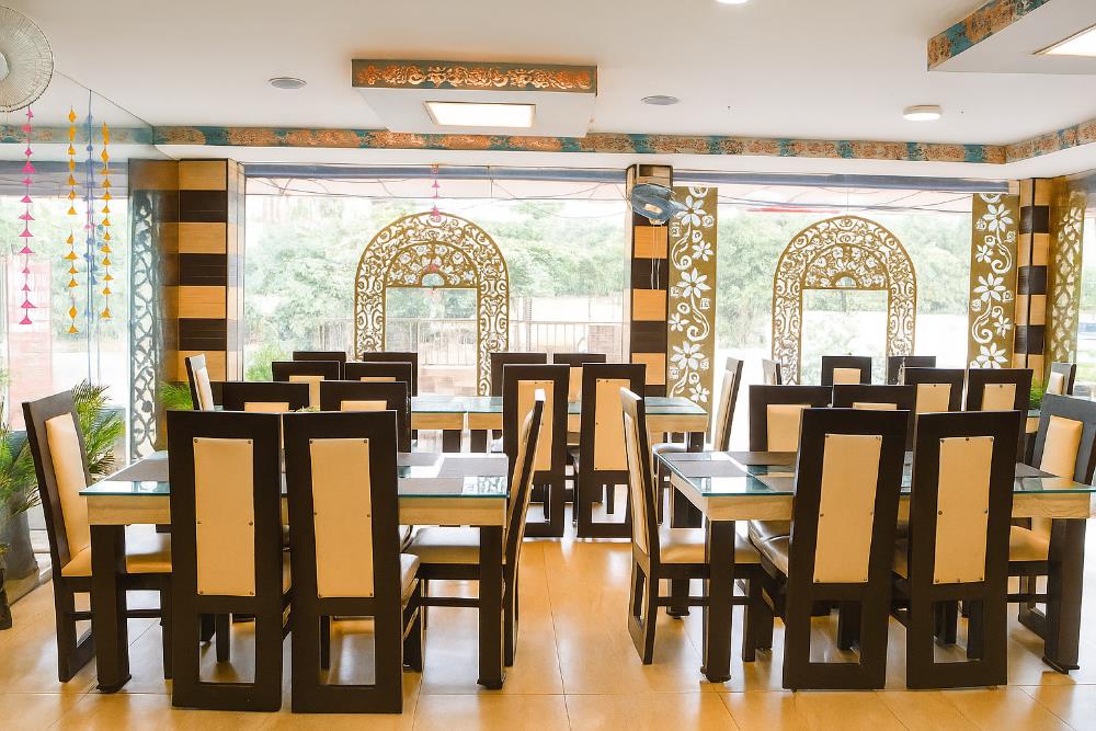 comfort stay saheed path ahimamau near lulu mall