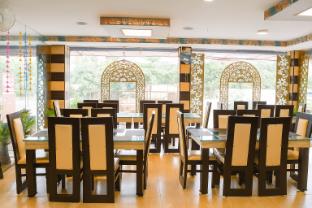 comfort stay saheed path ahimamau near lulu mall